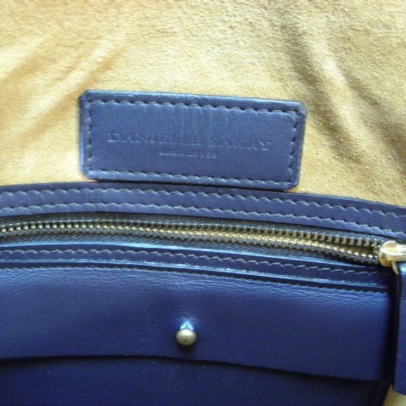 Danielle Sakry Navy Blue Leather Crossbody Bag - Picture 5 of 6